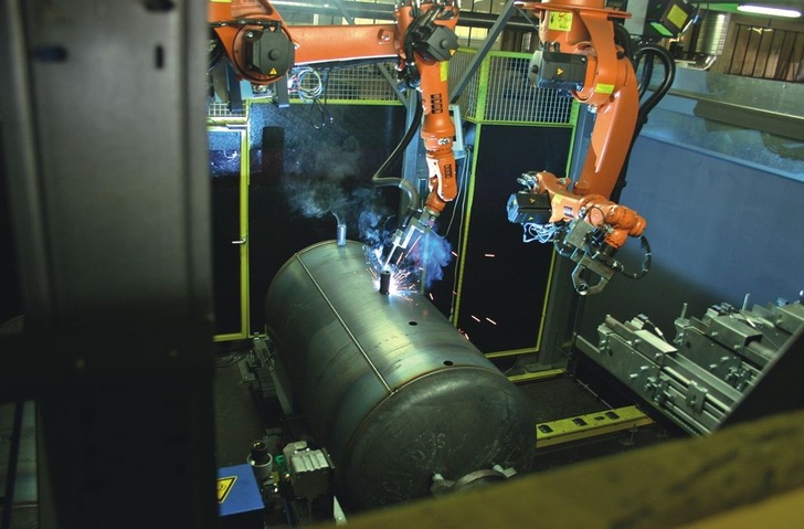 CitrinSolar: Vollautomatische Muffenschweißanlage. - © CitrinSolar
 CitrinSolar: Vollautomatische Muffenschweißanlage.