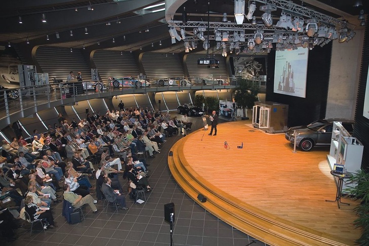 Mit namhaften Spezialisten und praxisnahen Vorführungen schickte Geberit die Fachleute in ein Rennen, aus dem sie nach einem kurzweiligen Nachmittag als Gewinner hervorgingen.