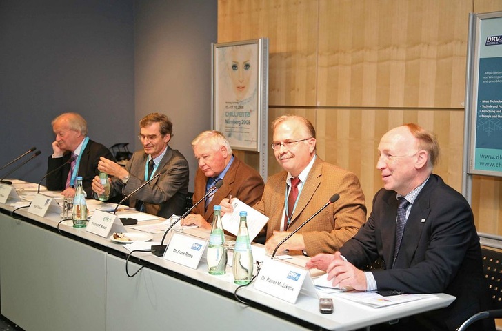 Die Chillventa soll internationale Messeheimat der Wärmepumpe werden, so die ­Initiatoren auf der Pressekonferenz am 18. September in Nürnberg: Werner Rolles, ­Daikin; Karl Ochsner, Ochsner Wärmepumpen; Friedrich P. Busch, EPEE; Dr.-Ing. Frank Rinne und Dr.-Ing. Rainer M. Jakobs, DKV (v.l.). - © Nürnberg Messe
