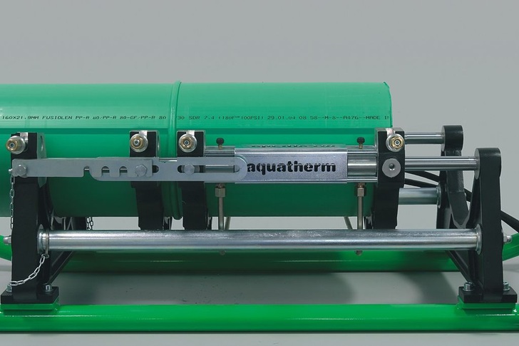 Aquatherm: Heizelementstumpfschweiß-Verfahren für große Rohrdimensionen.