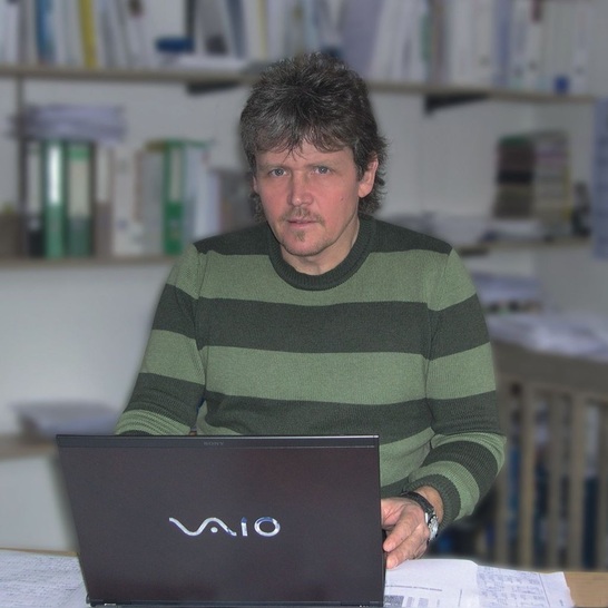 Albert Tilly aus Brilon ist der Hauptgewinner des von KME und Wieland veranstalteten Sanco-Gewinnspiels. - © Sanco
 Albert Tilly aus Brilon ist der Hauptgewinner des von KME und Wieland veranstalteten Sanco-Gewinnspiels.