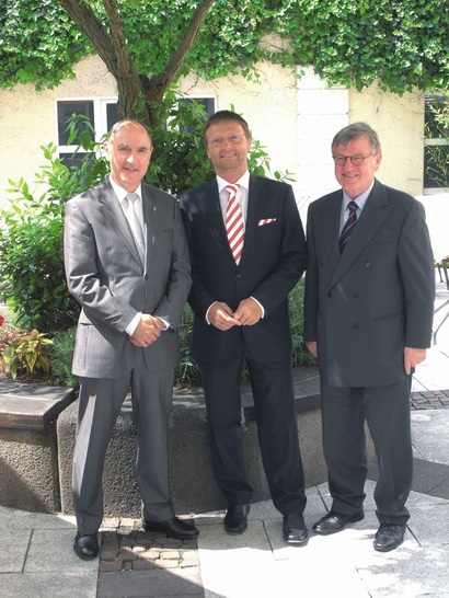 Ulrich Pfeiffenberger, Vorsitzender des FGK, Günther Mertz, Geschäftsführer des FGK und künftiger Hauptgeschäftsführer des BHKS, und Jürgen Diehl, Präsident des BHKS, wollen ihre fachlichen Ressourcen künftig gemeinsam besser nutzen.