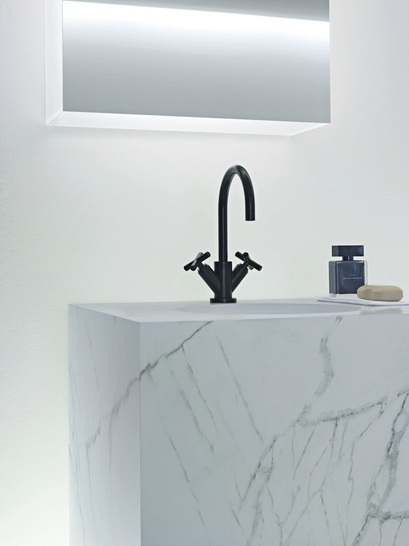 Dornbracht: Tara Black Edition Waschtisch-Einlochbatterie.