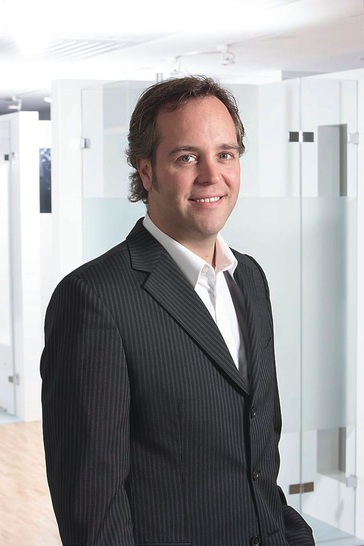 Zukünftig Duschabtrennung und Duschrinne aus einer Hand: Stephan Heiler sieht sein Unternehmen nach der Übernahme des Vertriebs der Unidrain Duschrinnensysteme gut gerüstet für die Zukunft.