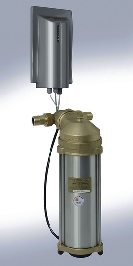 perma-trade: Chemiefreier Kalkschutz mit permasolvent primus für Solarspeicher.