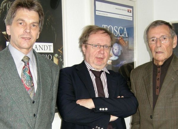 Diskutierten über Maßnahmen zur Intensivierung des Pakts für Energieeffizienz Kälte-Klima (v.l.): Jörn Schwarz, Michael Müller und Peter Weissenborn, am 13. November 2008 in Berlin. - © kekk
 Diskutierten über Maßnahmen zur Intensivierung des Pakts für Energieeffizienz Kälte-Klima (v.l.): Jörn Schwarz, Michael Müller und Peter Weissenborn, am 13. November 2008 in Berlin.