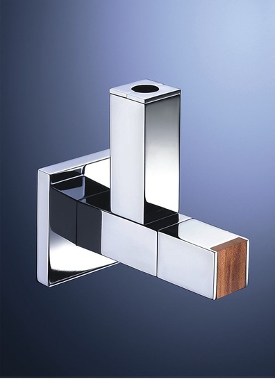 Schell: Mit dem Design-Eckventil “Quad“ kommt hochentwickelte Wassertechnik exklusiv zur Geltung.