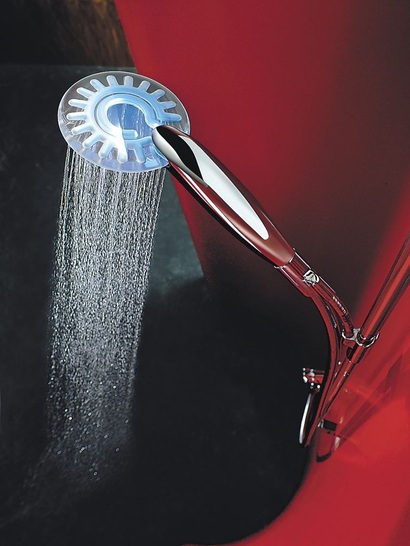 Hansa: Hansaclear lux mit farbiger LED-Beleuchtung.