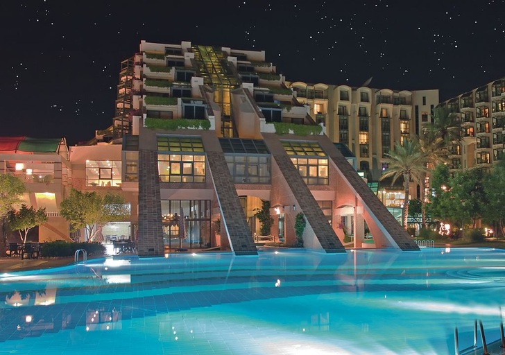 Energieeinsatz wohin das Auge schaut. Damit daraus keine unnötige Energie­verschwendung wird, sind vor allem eine intelligente Steuerungs- und Regelungstechnik erforderlich.