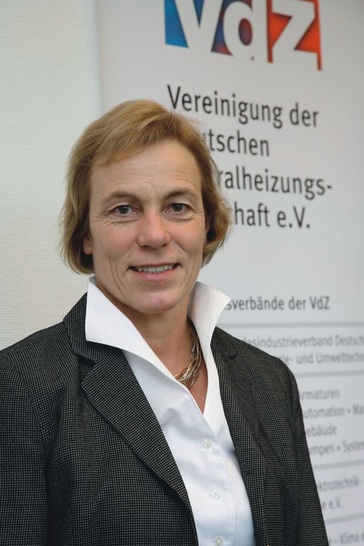 Barbara Wiedemann ist im November 2008 als Präsidentin der VdZ einstimmig wiedergewählt worden.