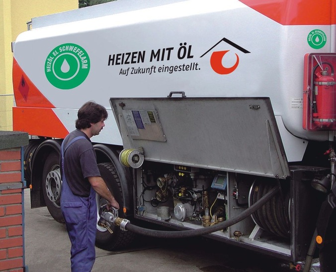 Um schwefelarmes Heizöl EL zum Standardbrennstoff in Ölheizungen zu machen, wird es seit 1.Januar 2009 um 1,0Ct/l günstiger als Standard-Heizöl EL besteuert.