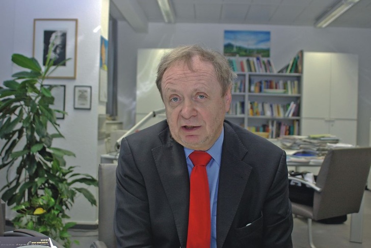 Michael Müller: “Bei der Kältetechnik gibt es zwei auf die Umwelt bezogene Ansatzpunkte: Zum einen sind es die Kältemittel selbst. Viel größere Beiträge zum Klimaschutz ermöglicht aber die Steigerung der Energieeffizienz.“