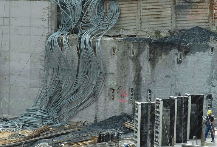 Neubau der LVM Münster: Insgesamt wurden 25 km Anbindeleitungen von den Sonden zu den Verteilern im Keller des Gebäudes verlegt.