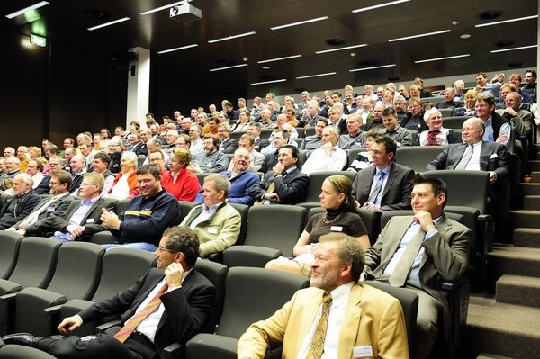 Rund 200 Kongressteilnehmer trafen sich zum 31. Uponor Arlberg Kongress in Österreich, um die Green-Building-Konzeption umfassend zu beleuchten. - © Uponor
