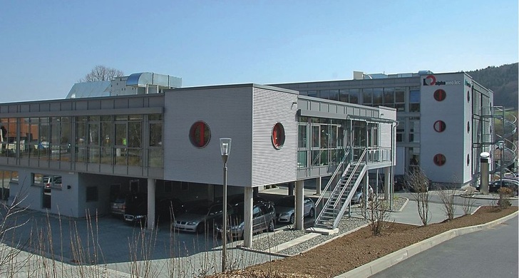 Um auch bei starkem Wachstum einen optimalen Kundenservice gewährleisten zu können, hat Alpha-InnoTec allein 5,3 Mio. Euro in sein Kundencenter in Kasendorf investiert.