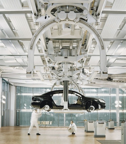 Best-Referenz Gläserne Manufaktur von VW in Dresden. Hohe Behaglichkeit und größte Effizienz werden erzielt, wenn die Auslegung entsprechend der Wärmebedarfszonen erfolgt.