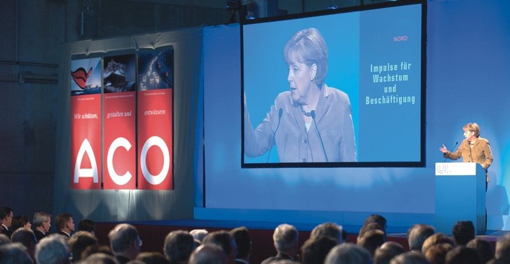 Die Kanzlerin zu Gast in der ACO Academy. - © ACO
 Die Kanzlerin zu Gast in der ACO Academy.