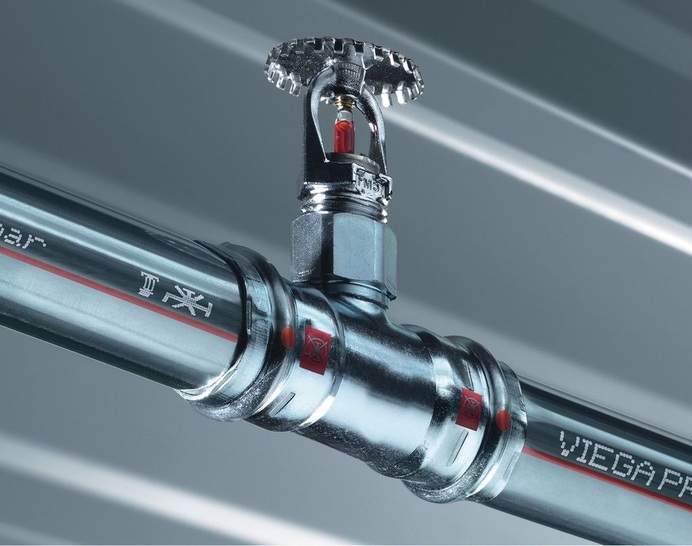 Viega: Prestabo für Sprinkleranlagen mit innen und außen verzinktem Stahlrohr.