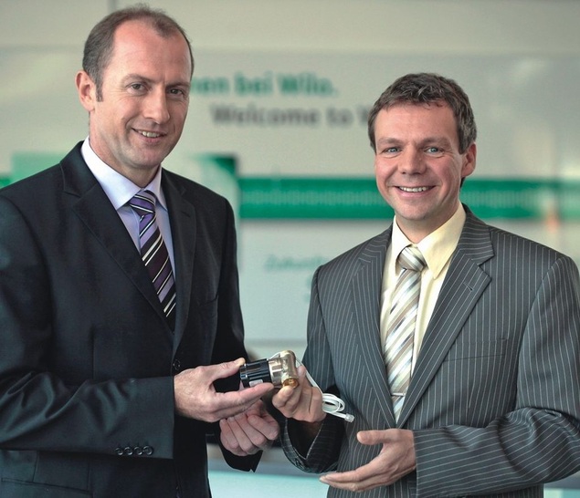 Wilo: Jürgen Resch (links) leitet seit Juli 2009 die neue Business Unit Wilo-Geniax. Er übernimmt die Verantwortung für das Dezentrale Pumpensystem von Dr. Thorsten Kettner, der die Entwicklung und Marktein­führung des Systems koordiniert hat.