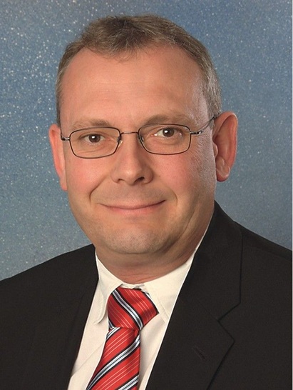 Karl Stuhlenmiller ist verantwortlicher Vertriebsleiter des neu gegründeten Geschäftsbereichs Dimplex Airsystems. Seine primäre Aufgabe ist nach Unternehmensangaben der grundlegende Aufbau eines schlagkräftigen Vertriebsnetzes für die Lüftungssparte.