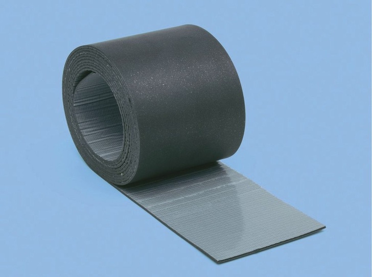 Würth: Rohrabschottung dB intumeszierend für Gussrohre bis DN 125 im Deckendurchbruch.