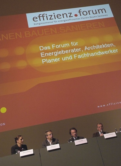 Expertengespräch beim Gebäude-Energieberater-Forum auf dem effizienz.forum 2009. - © Solar Promotion
 Expertengespräch beim Gebäude-Energieberater-Forum auf dem effizienz.forum 2009.