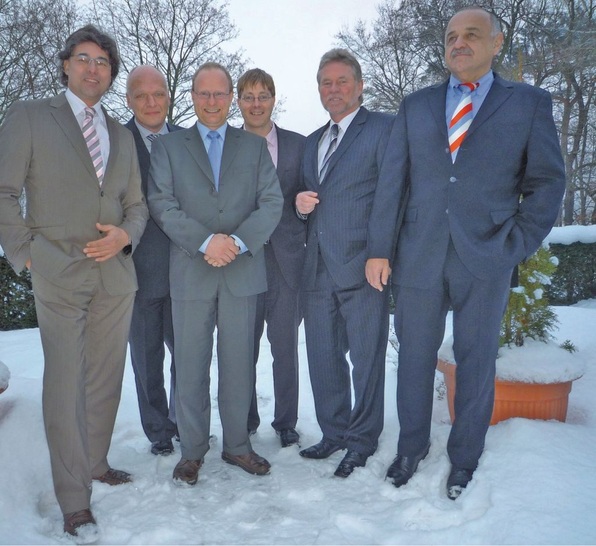 Neue Niederlassungsleiter bei Kieback&Peter (v.l.): Klaus Drechsel, Markus Rütt, Horst Hoffmann, Gerd Henke, Heinrich Henke, Walter Jehle. - © Kieback&Peter
