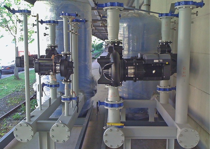 Bild 2 Neue Anlagenkonzeptionen ermöglichen auch effi­zientere Energienutzung: So lässt sich beispielsweise bei der Kühlung ­gewonnene Warmsole zum Abtauen der Luftkühler verwenden.