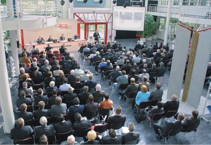 Forum Wirtschaft und Wissenschaft am 5. Mai 2010 im Roth Atrium. - © Roth Werke
