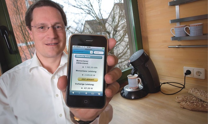 Smart Metering via iPhone: Sogar die Stromkosten für das Aufbrühen einer Tasse Kaffee können angezeigt werden.