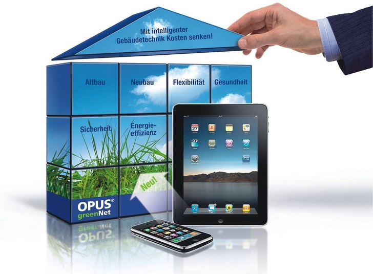Jäger Direkt: Das Komplettsystem zur Gebäudesteuerung Opus greenNet kann auch über ein iPad gesteuert werden. - © Jäger Direkt
