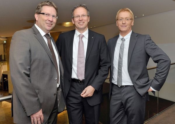 Partner bei der Akquise von Contracting-Kunden: Alfred Gayer, Geschäftsführer RWE Energiedienstleistungen, Stefan Möllenhoff, Leiter Verkaufsregion Nord Viessmann und Bernd Stöhr, Geschäftsführer °celseo / EC NORD (v.l.).