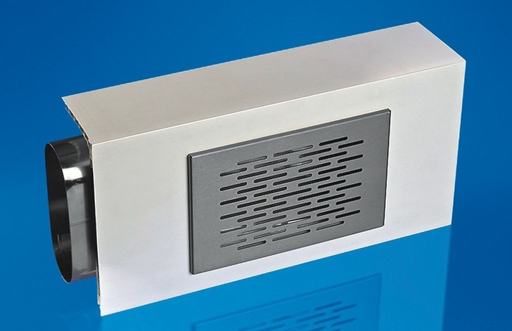 Westaflex: HZ-Steigstrangprofil verdeckt die Luftführung und nimmt Auslässe auf. - © Westaflex
 Westaflex: HZ-Steigstrangprofil verdeckt die Luftführung und nimmt Auslässe auf.