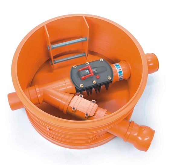 Rehau: Rückstausicherungsschacht aus Polypropylen.