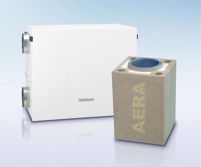 Logavent HRV-Lüftungsgerät von Buderus und Schachtsystem Aera von Schiedel. - © Buderus
 Logavent HRV-Lüftungsgerät von Buderus und Schachtsystem Aera von Schiedel.