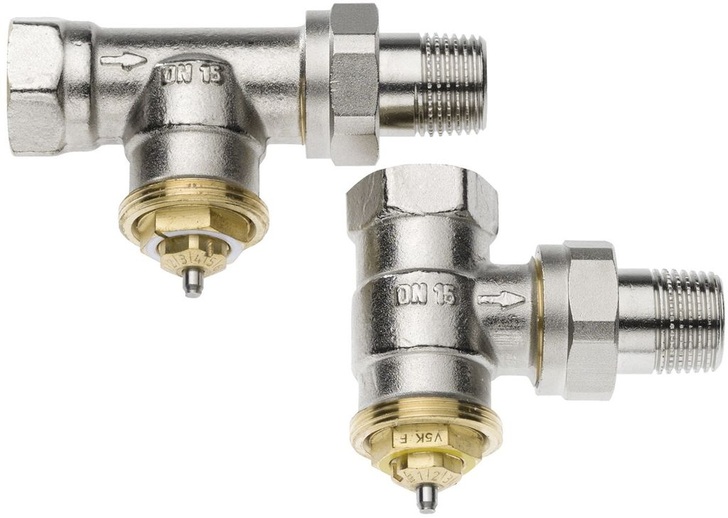 Kermi: x-part Anschluss-Sets in Eck- oder Durchgangsform mit werkseitiger kv-Voreinstellung und Rücklaufverschraubung.