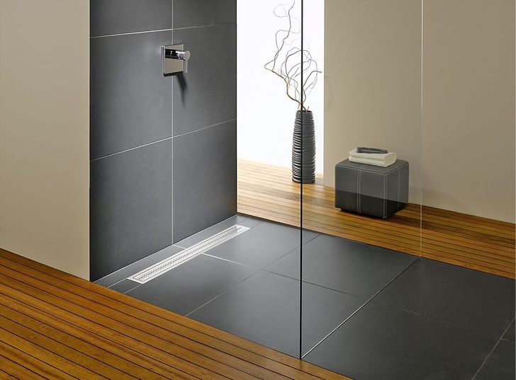 Abb. 1 Bodenebene Duschplätze erfreuen sich größter Beliebtheit. Damit die Freude lange währt, ist eine fachgerechte Abdichtung erforderlich.