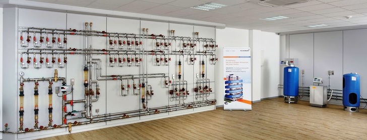 Hydronischen Demonstrationsanlage im Schulungszentrum von TA Heimeier in Erwitte.