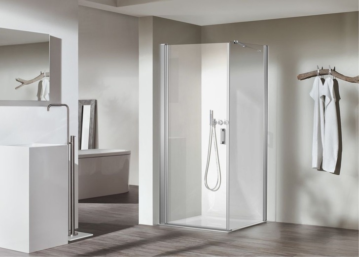 Roth: Echtglasdusche Cariba mit vielen Varianten.