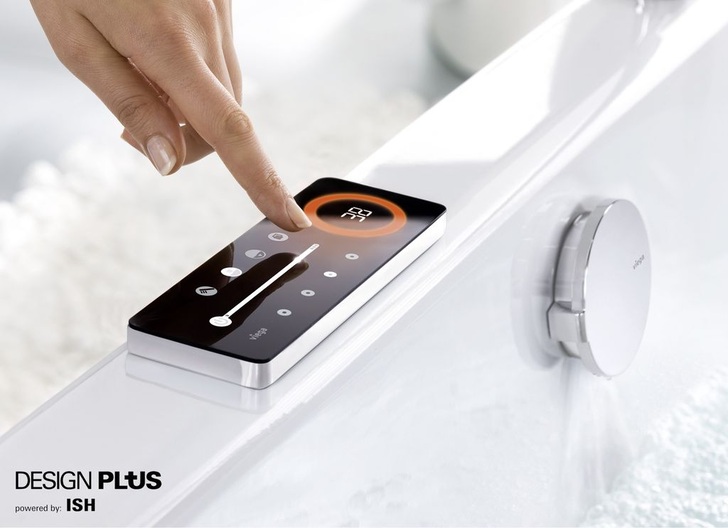 Viega: Das Bedienfeld des Touchpanels wird erst bei Annäherung sichtbar.