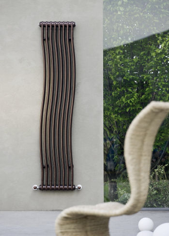 Bemm: Dera W mit dem Farbton Samtschokobraun.