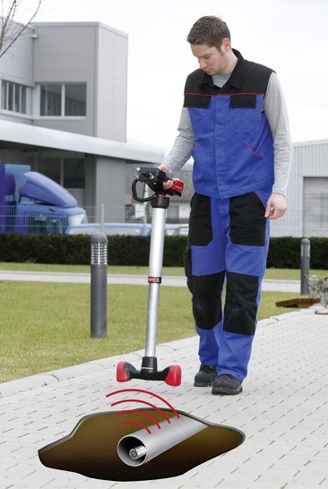 Rothenberger: Mit Roloc Plus können Rohrleitungen lokalisiert, sowie Sonden und Kameraköpfe punktgenau geortet und deren Tiefe bestimmt werden.