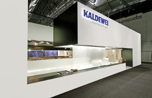 Ausgezeichnet mit einem red dot award in der Kategorie communication design 2011: der ISH-2011-Messestand von Kaldewei.