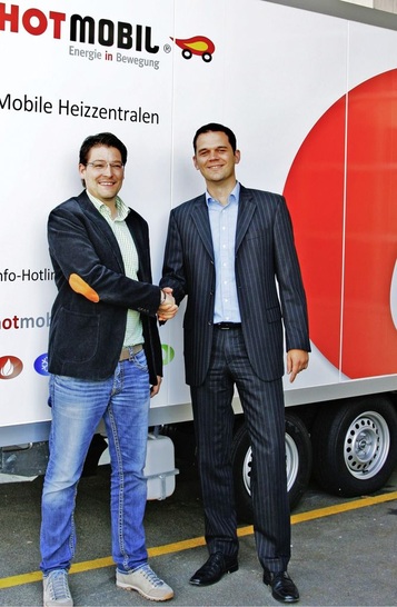 Haben eine Kooperation initiiert: Reto Brütsch, technischer Geschäftsführer von Hotmobil Deutschland und Björn Borst, Centermanager von Primagas. - © Hotmobil
 Haben eine Kooperation initiiert: Reto Brütsch, technischer Geschäftsführer von Hotmobil Deutschland und Björn Borst, Centermanager von Primagas.