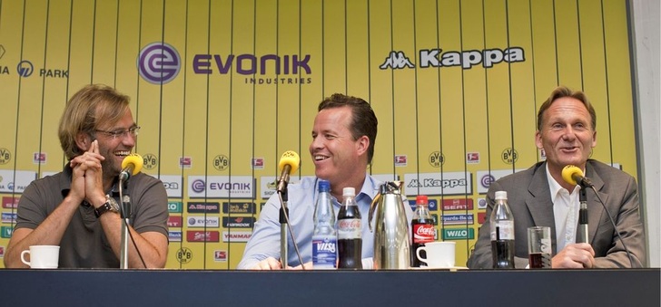 Vorstellung von Wilo als neuen Champion Partner des deutschen Fußballmeisters 2010/11 (v.l.): Jürgen Klopp (Trainer von Borussia Dortmund), Oliver Hermes (Vorstandsvorsitzender der Wilo SE) und Hans-Joachim Watzke (Vorsitzender der BVB-Geschäftsführung).