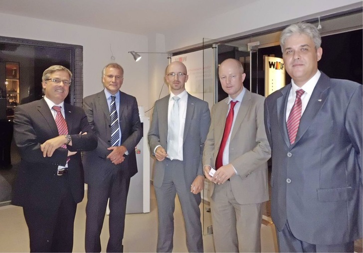 Eröffnung des Representative Office in Thessaloniki (v.l.): Frank Stocker (Bereichsleiter Export Wolf), Klaus Bormann (Kanzler Erster Klasse und ständiger Vertreter des Deutschen Generalkonsulats), Gerdewan Jacobs (Wolf Geschäftsführung für die Bereiche F&E, Einkauf und Service), Wolfgang Hoelscher-Obermaier (Generalkonsul der Bundesrepublik Deutschland in Thessaloniki) und Lampros Davis (Wolf Griechenland).