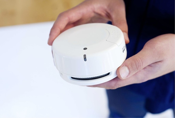 ista: Rauchwarnmelder fumonic 3 mit Alarm­echtheitsprüfung und Funkschnittstelle.