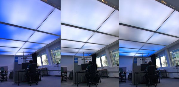 Die dynamische Lichtdecke vermittelt Büroangestellten das Gefühl, unter freiem Himmel zu arbeiten. - © Fraunhofer IAO
