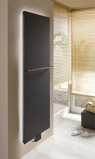 Bemm: Plawa mit Samtmetallicgraphit-Oberfläche und LED-Stimmungslicht.