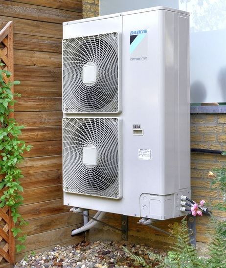 Daikin: Außeneinheit einer Daikin Altherma Luft/Wasser-Wärmepumpe. - © Daikin
 Daikin: Außeneinheit einer Daikin Altherma Luft/Wasser-Wärmepumpe.
